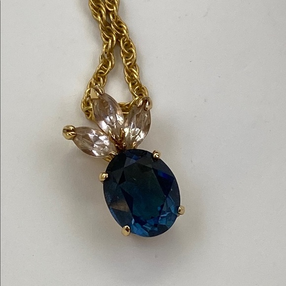 💛 Vintage Gold Plated Faux Blue & White Sapphire Necklace - Picture 7 of 7